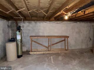 303 Three Bridge Road Monroeville, NJ 08343 - Photo 9 of 13 a view of room