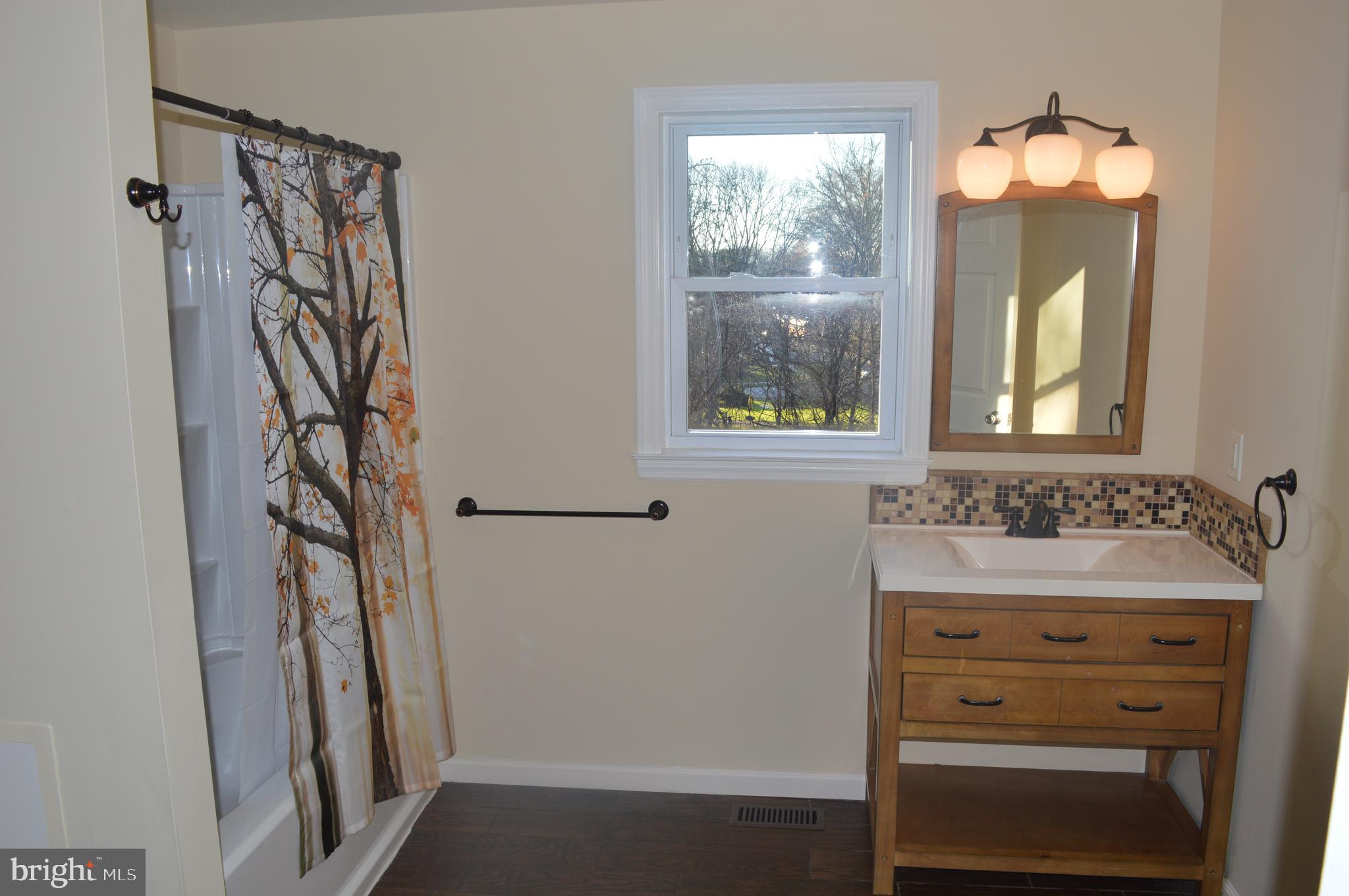 2 Kirk Lane Brookhaven, PA 19015 - Photo 33 of 43 Upper level full bath