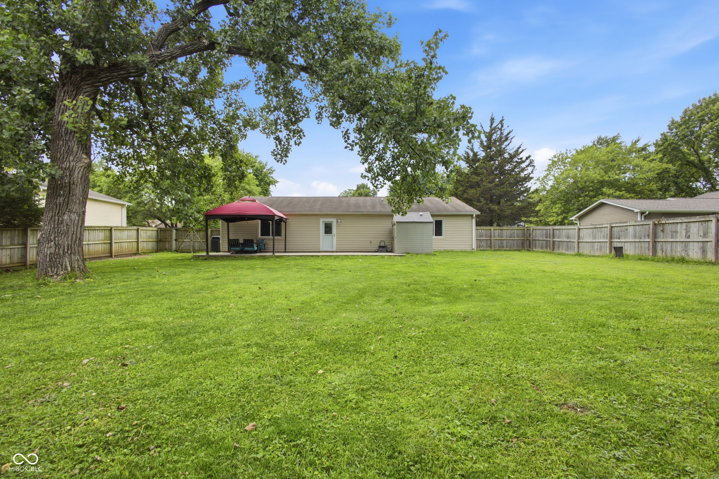 975 Stonegate Road Greenwood, IN 46142 - Photo 26 of 30