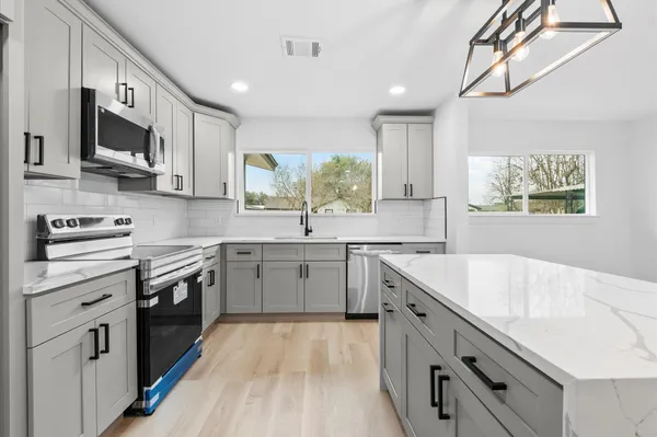 $259,900 | 3816 Kaplan Drive, Pasadena, TX 77503