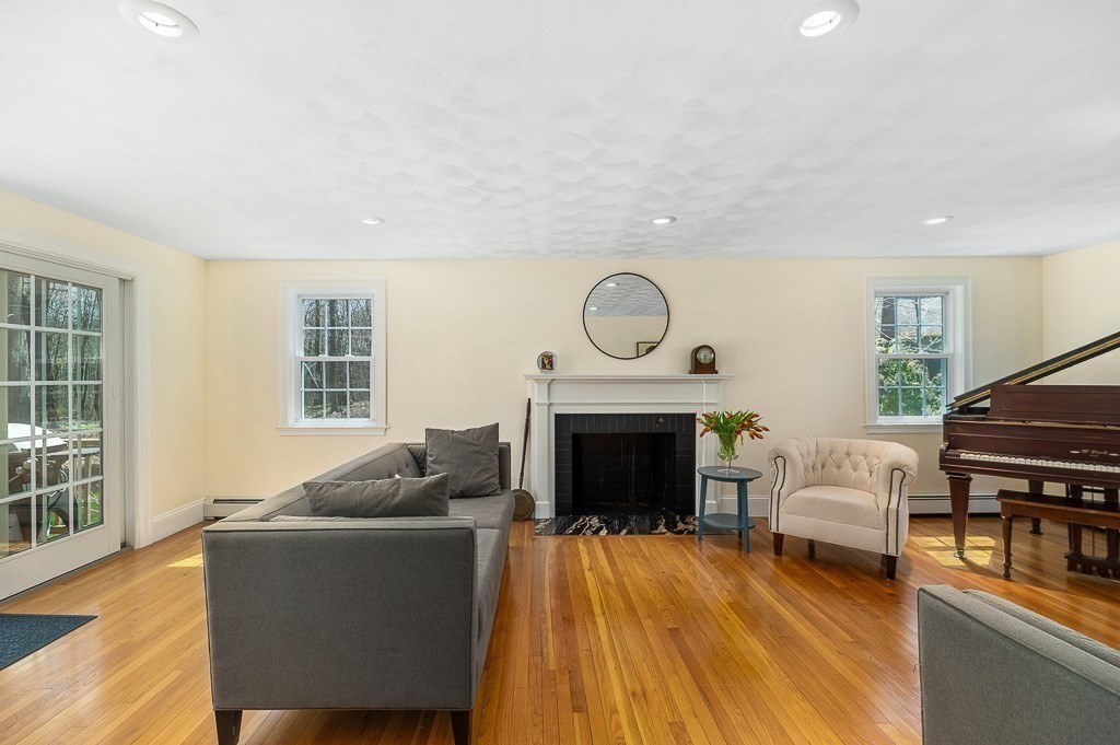 83 Postgate Road Hamilton, MA 01982 - Photo 11 of 30 Gallery Image 11