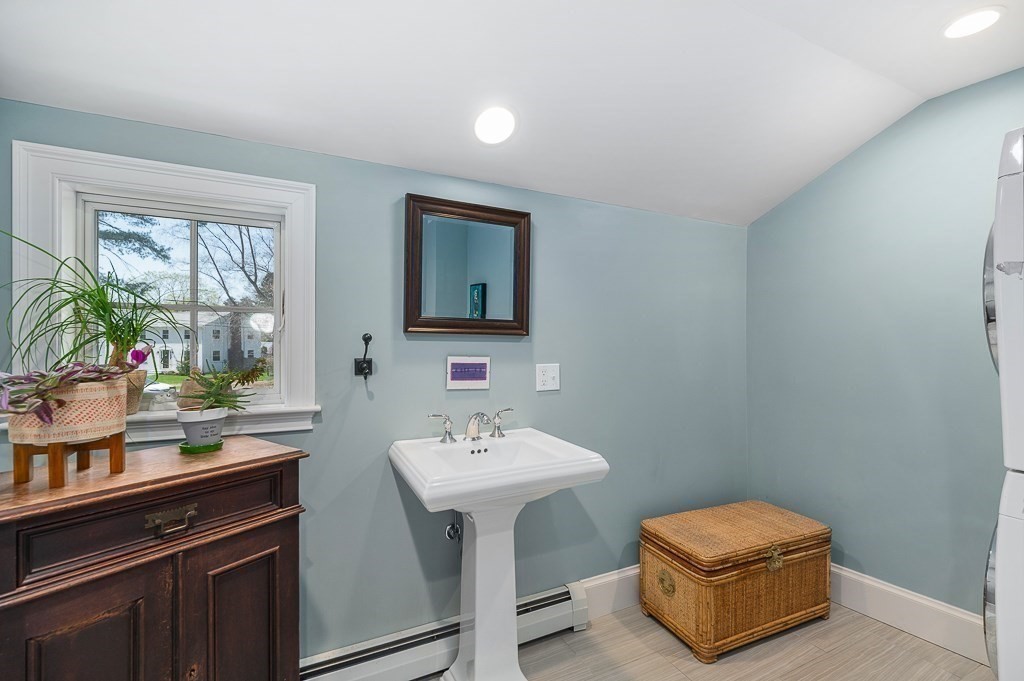 83 Postgate Road Hamilton, MA 01982 - Photo 17 of 30 Gallery Image 17