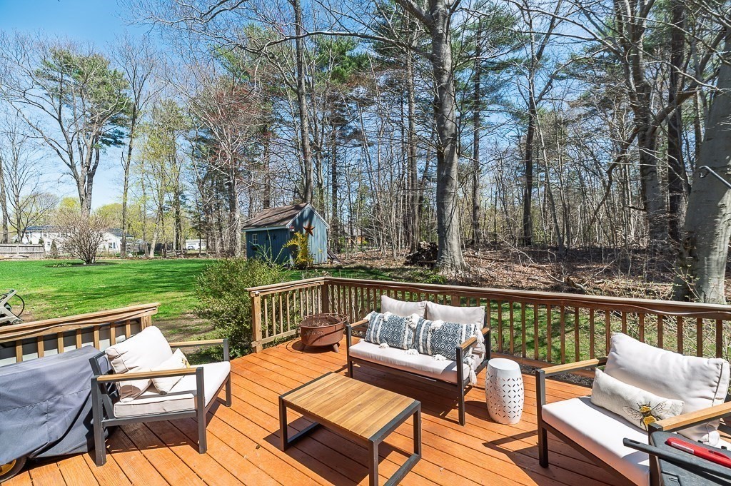83 Postgate Road Hamilton, MA 01982 - Photo 4 of 30 Gallery Image 4