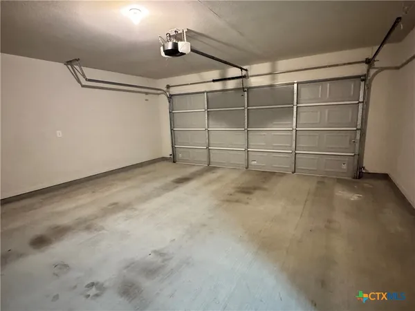 $2,500 | 909 2nd Street, Cuero, TX 77954