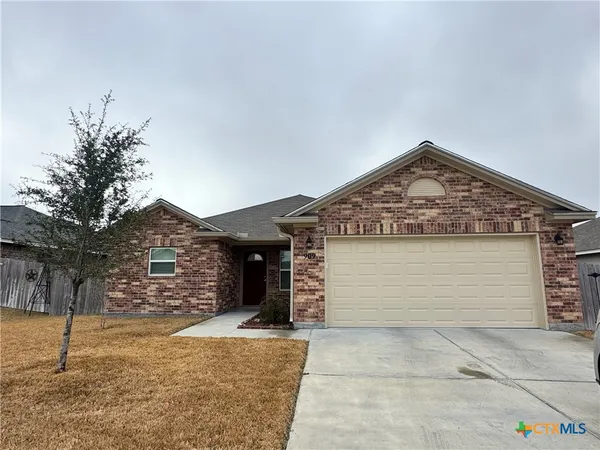 $2,500 | 909 2nd Street, Cuero, TX 77954