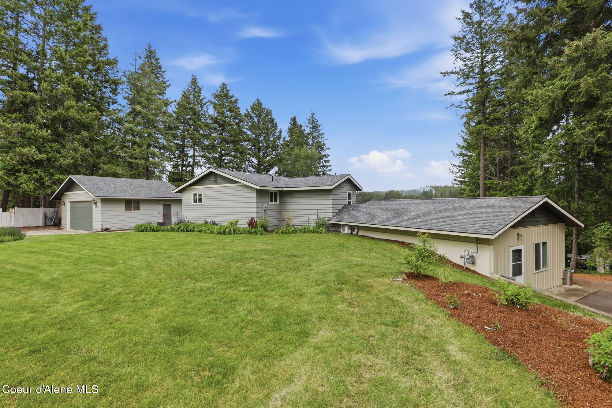 15720 North Ridgeway Drive Hayden, ID 83835 - Photo 10 of 40 Front Yard