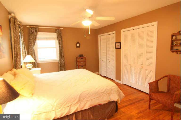 8617 Rayburn Road Bethesda, MD 20817 - Photo 14 of 25 Bedroom (Master)