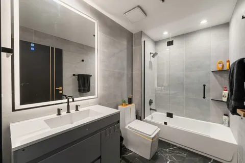 $385,000 | 1305 South Michigan Avenue, Unit 907, Chicago, IL 60605