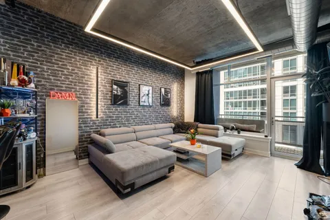 $385,000 | 1305 South Michigan Avenue, Unit 907, Chicago, IL 60605