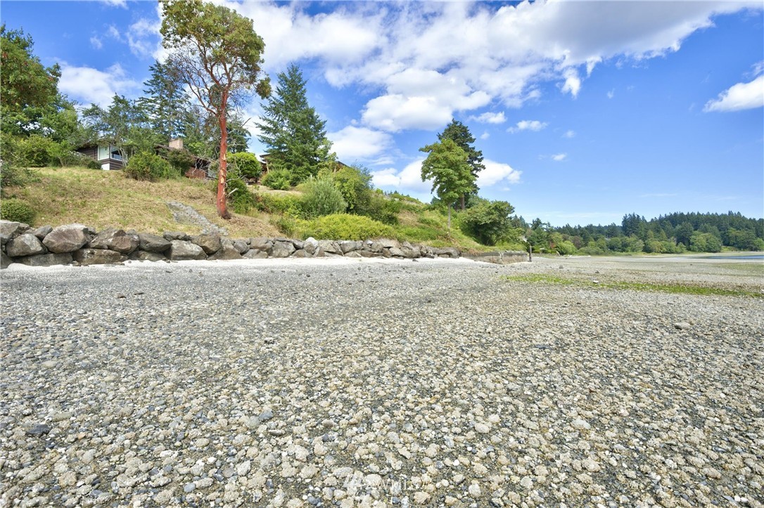 1150 Darling Road Northwest Bremerton, WA 98311 - Photo 3 of 10 Gallery Image 3