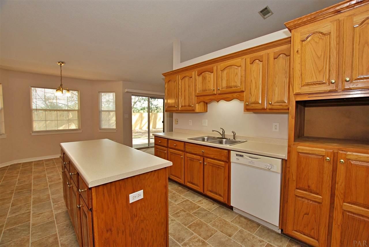 4348 Bayou Ridge Drive Pace, FL 32571 - Photo 3 of 15 Gallery Image 3