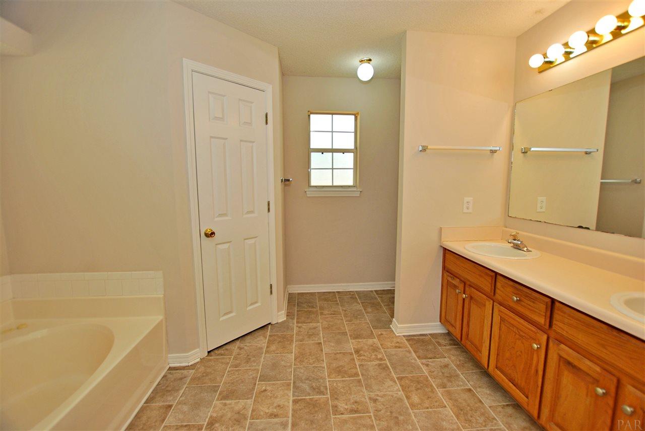 4348 Bayou Ridge Drive Pace, FL 32571 - Photo 10 of 15 Gallery Image 10