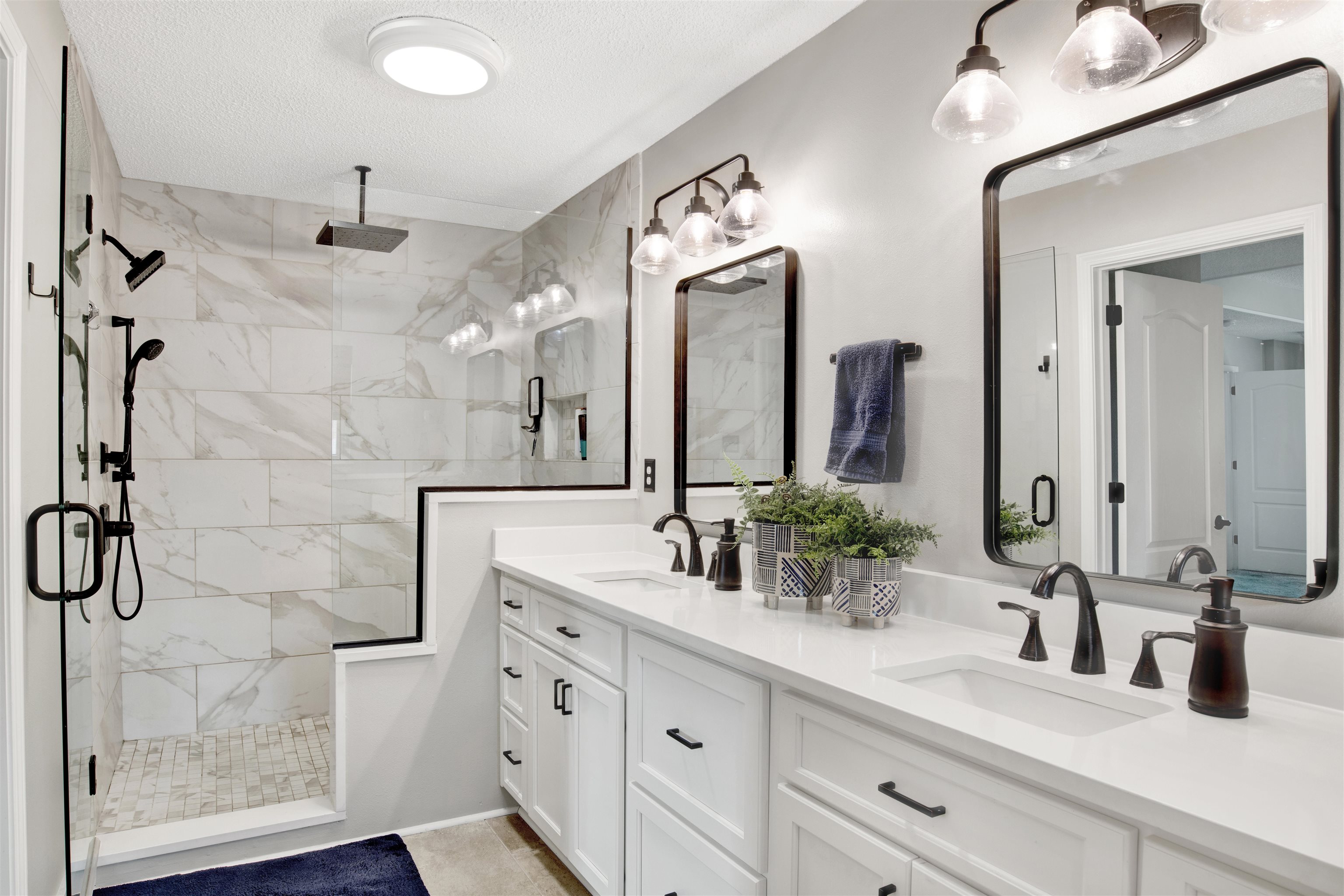 17483 East View Loop Foley, AL 36535 - Photo 21 of 30 Bathroom