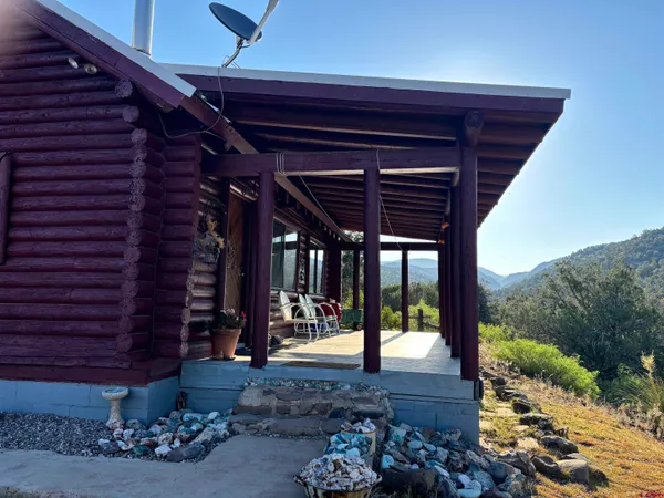 a view of sitting area of the house