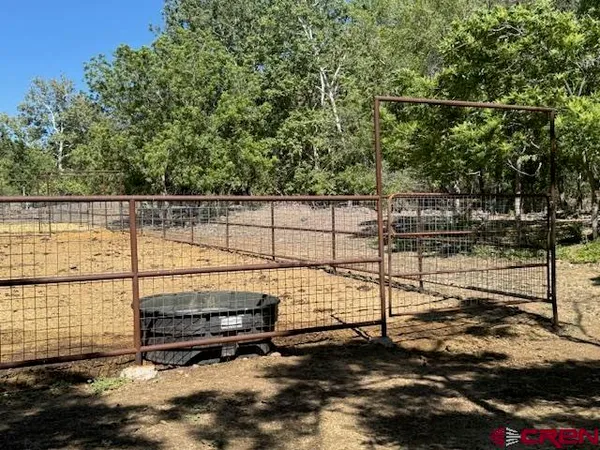 a view of a tennis court