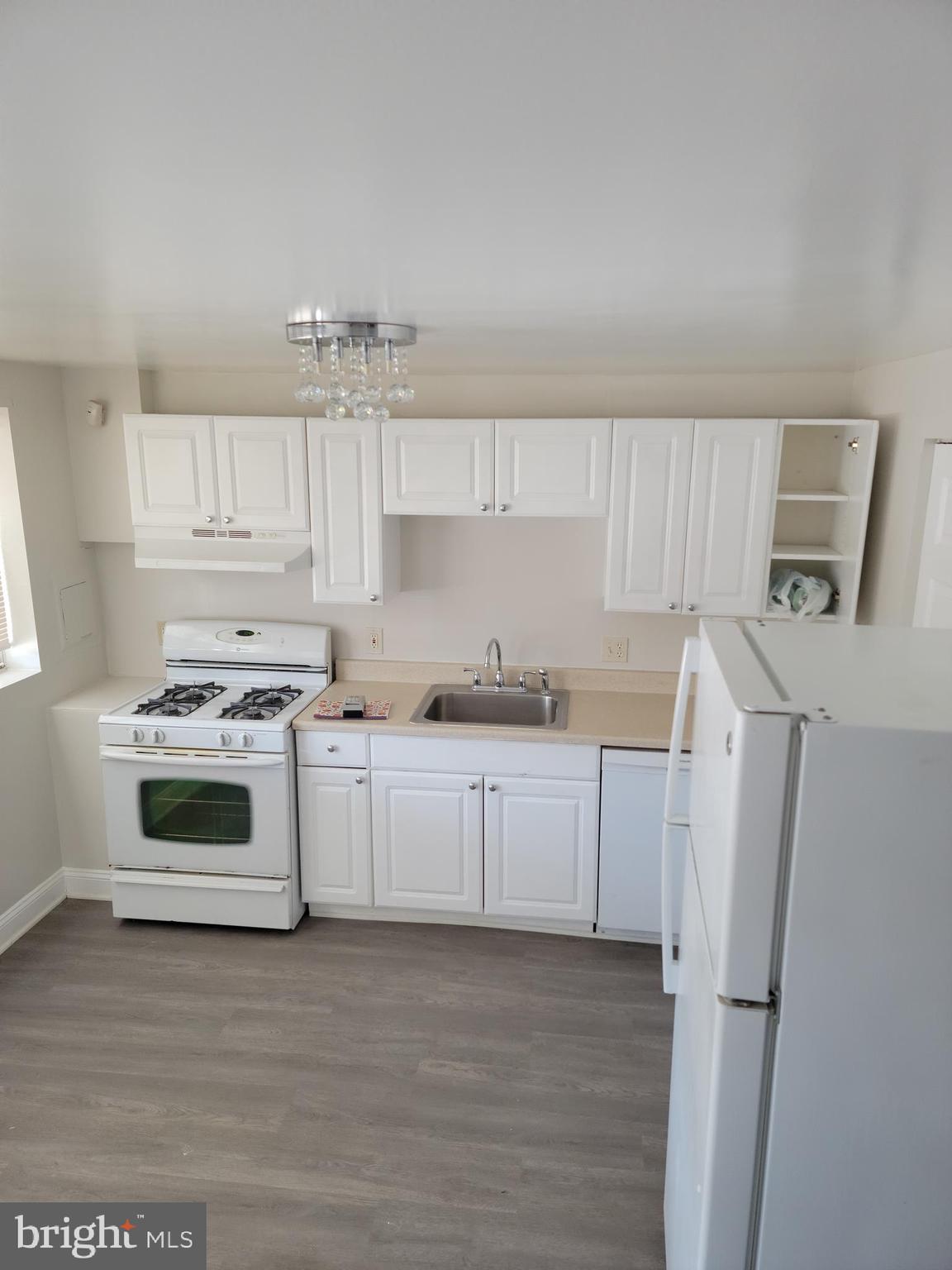 3127 Bero Road Baltimore, MD 21227 - Photo 6 of 18