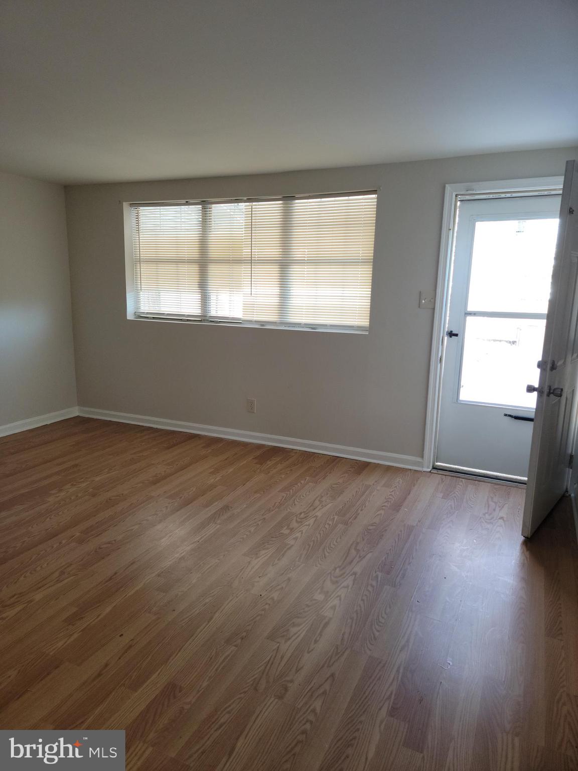 3127 Bero Road Baltimore, MD 21227 - Photo 9 of 18