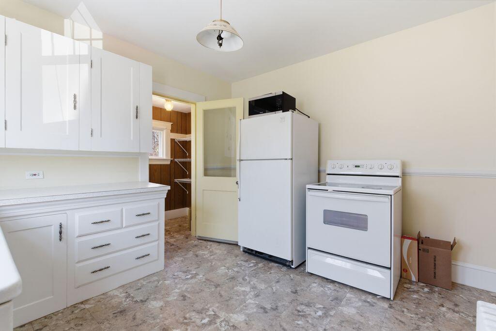 18 Byfield Road Portland, ME 04103 - Photo 10 of 33 10_DSC02577