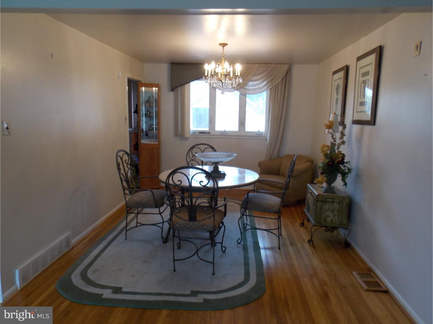 9739 Chapel Road Philadelphia, PA 19115 - Photo 5 of 15 Dining Room