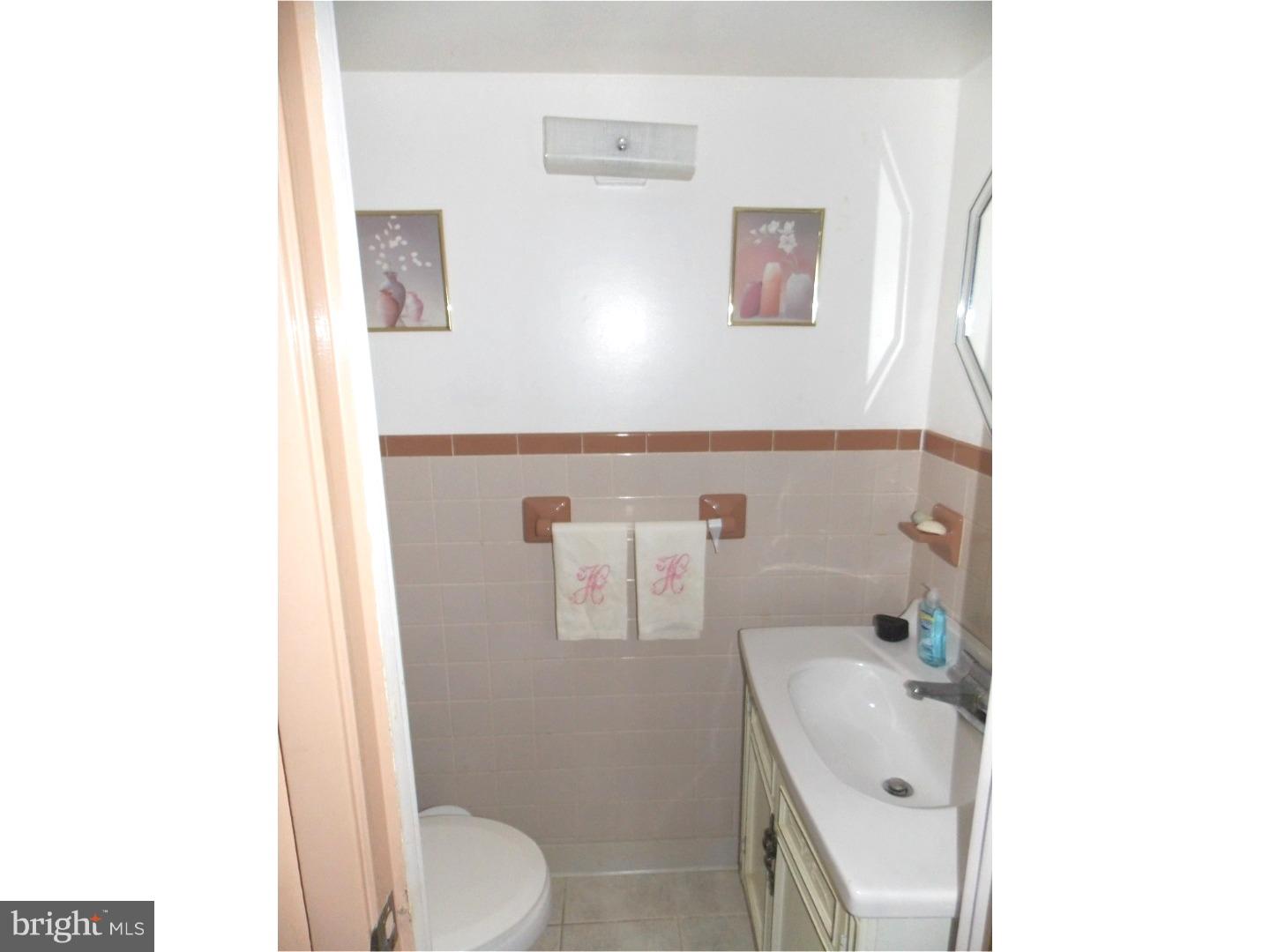 9739 Chapel Road Philadelphia, PA 19115 - Photo 10 of 15 Bathroom