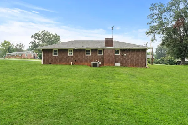 $230,000 | 214 Crawford Circle, Spartanburg, SC 29301