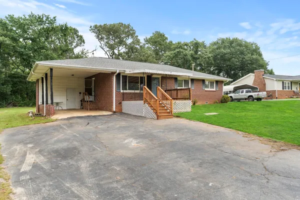 $230,000 | 214 Crawford Circle, Spartanburg, SC 29301