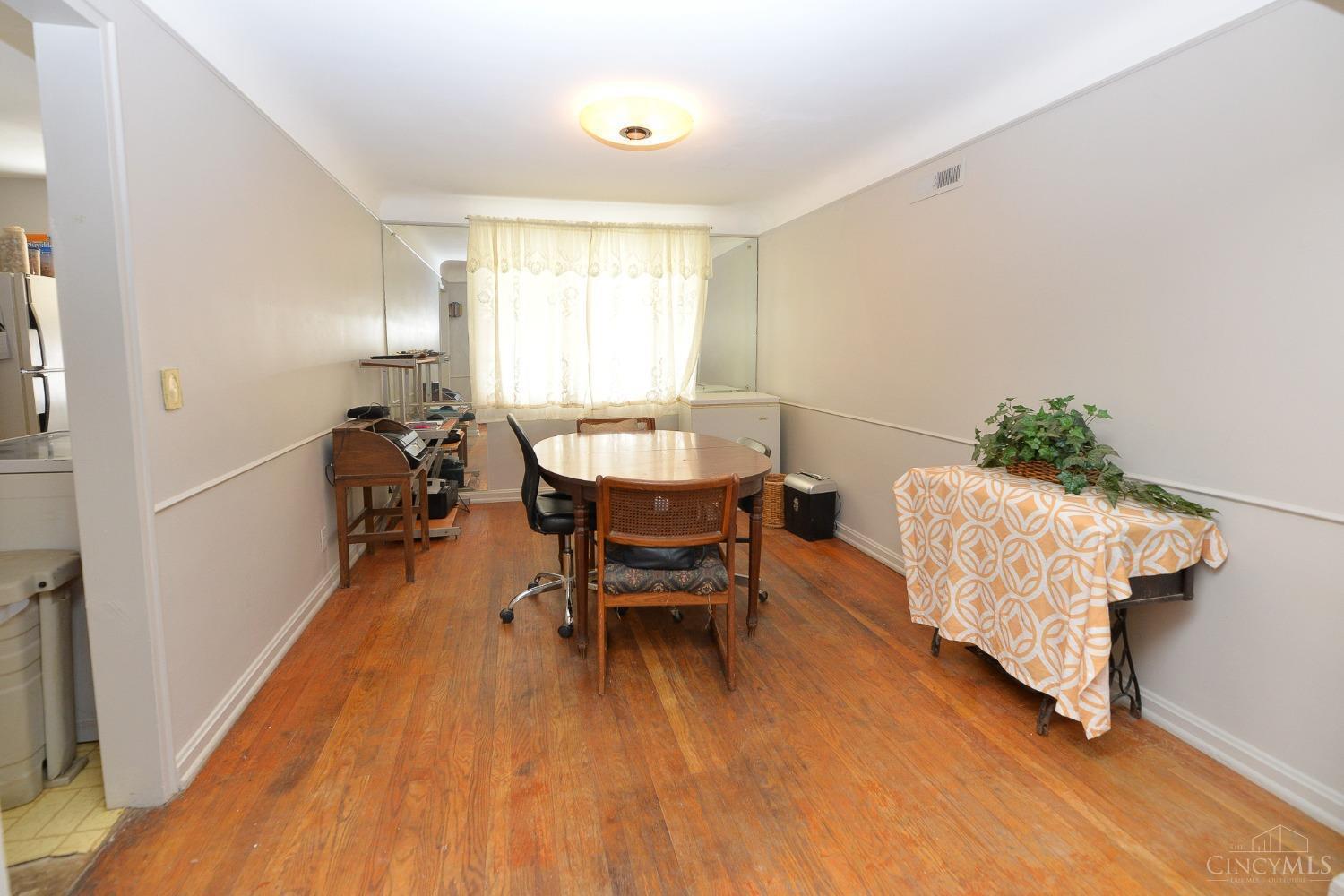 6801 Plainfield Road Silverton, OH 45236 - Photo 25 of 50