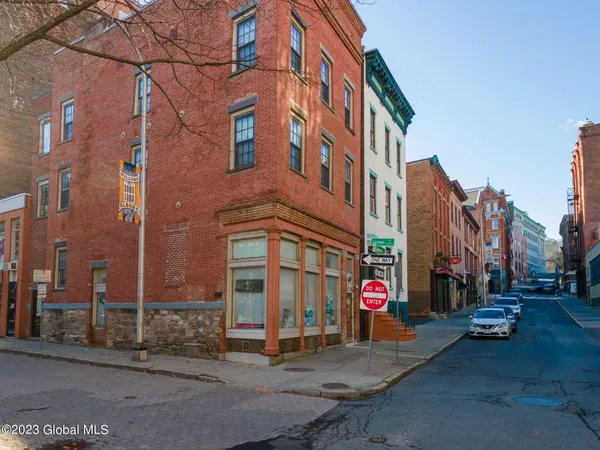 $525,000 | 46 Columbia Street, Albany, NY 12207