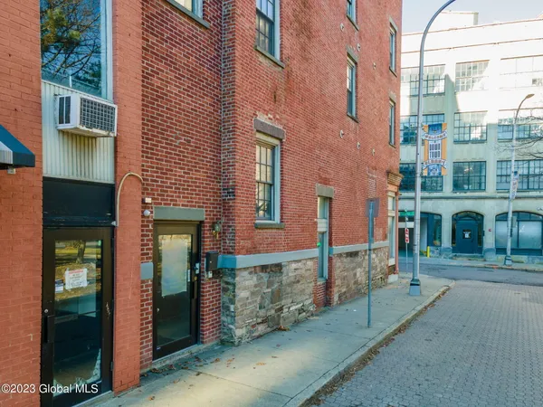 $525,000 | 46 Columbia Street, Albany, NY 12207
