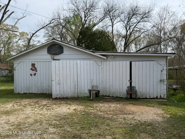 $121,000 | 204 Highway 500, Lena, MS 39094