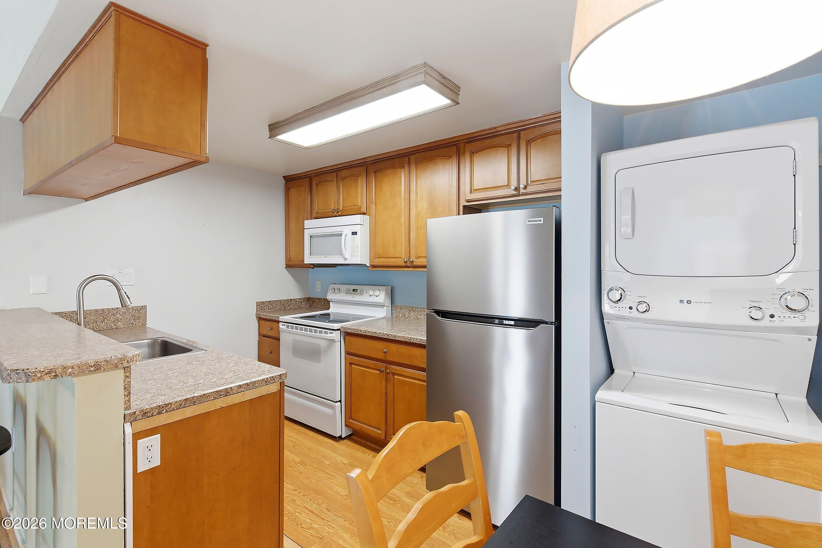 224 Meadow Ridge Road Galloway Township, NJ 08205 - Photo 11 of 23 10-Kitchen and Laundry