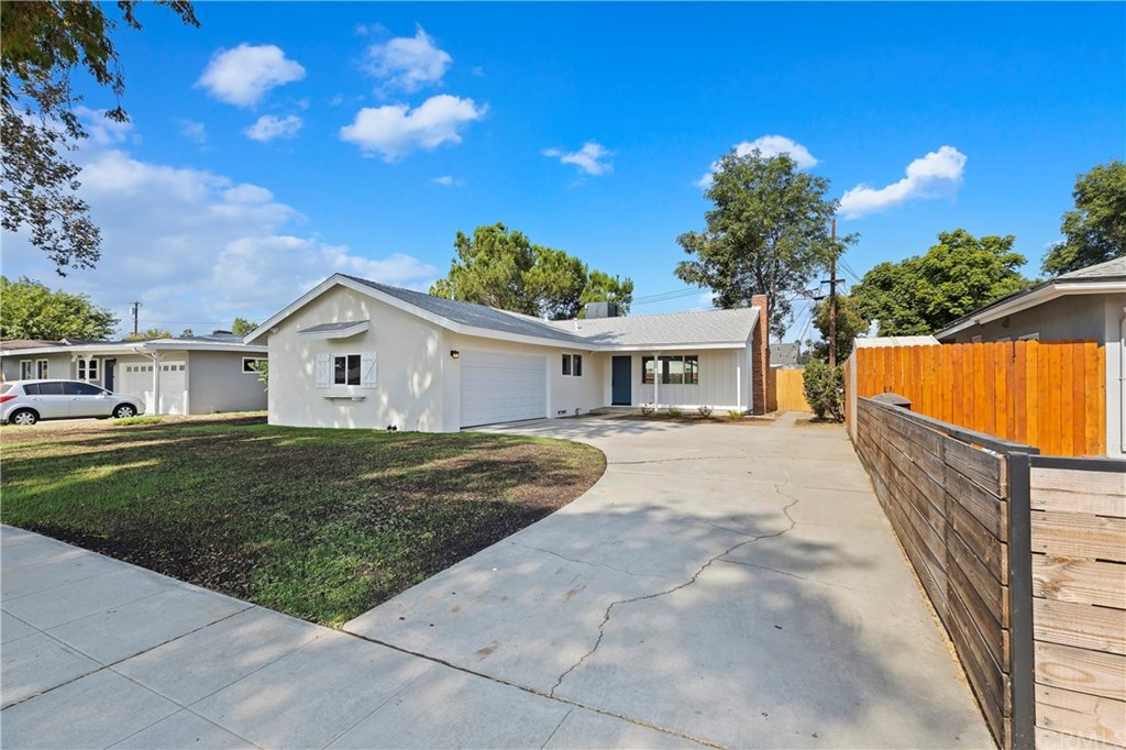 6427 Juanro Way Riverside, CA 92504 - Photo 2 of 23