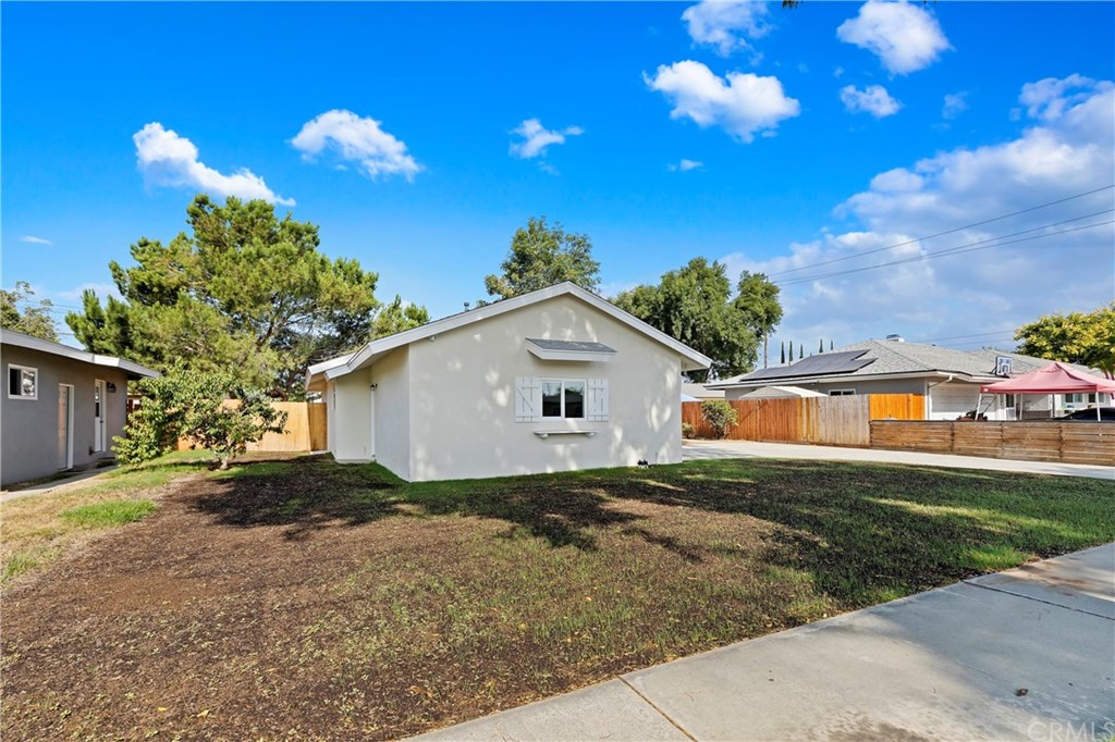 6427 Juanro Way Riverside, CA 92504 - Photo 3 of 23