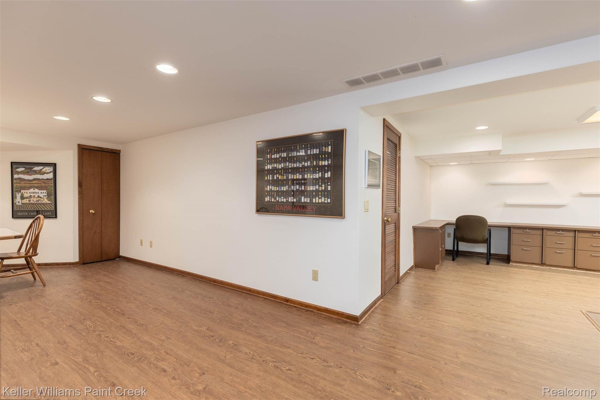 40925 Coventry Road Novi, MI 48375 - Photo 37 of 47 40925 Coventry Rd-38.jpg
