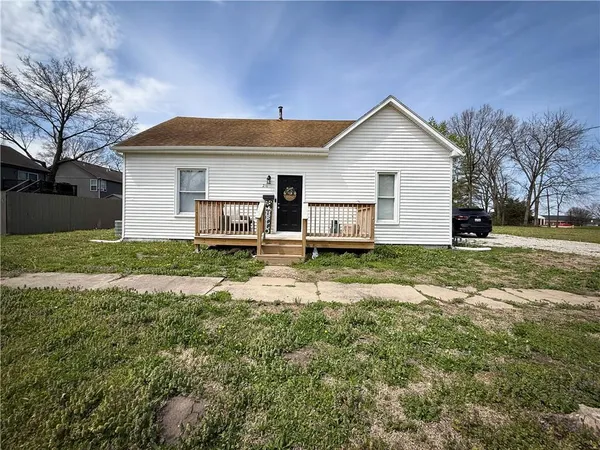 $265,000 | 210 South Franklin Street, Raymore, MO 64083