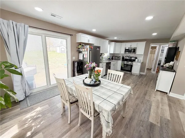 $250,000 | 210 South Franklin Street, Raymore, MO 64083
