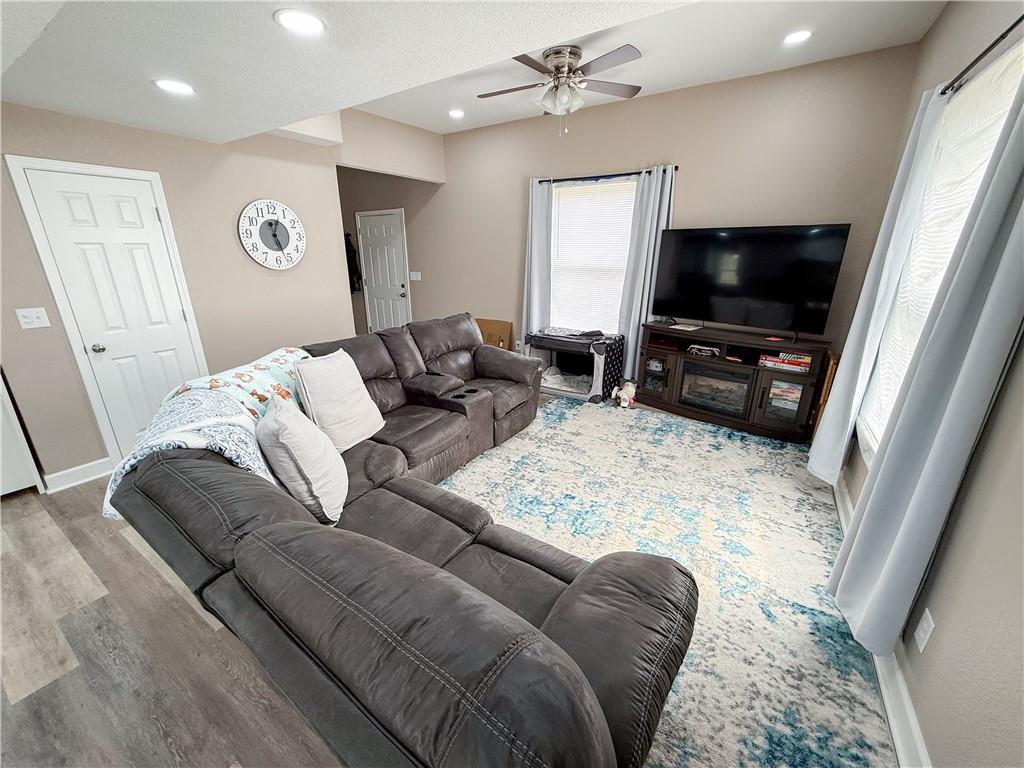 210 South Franklin Street Raymore, MO 64083 - Photo 8 of 19