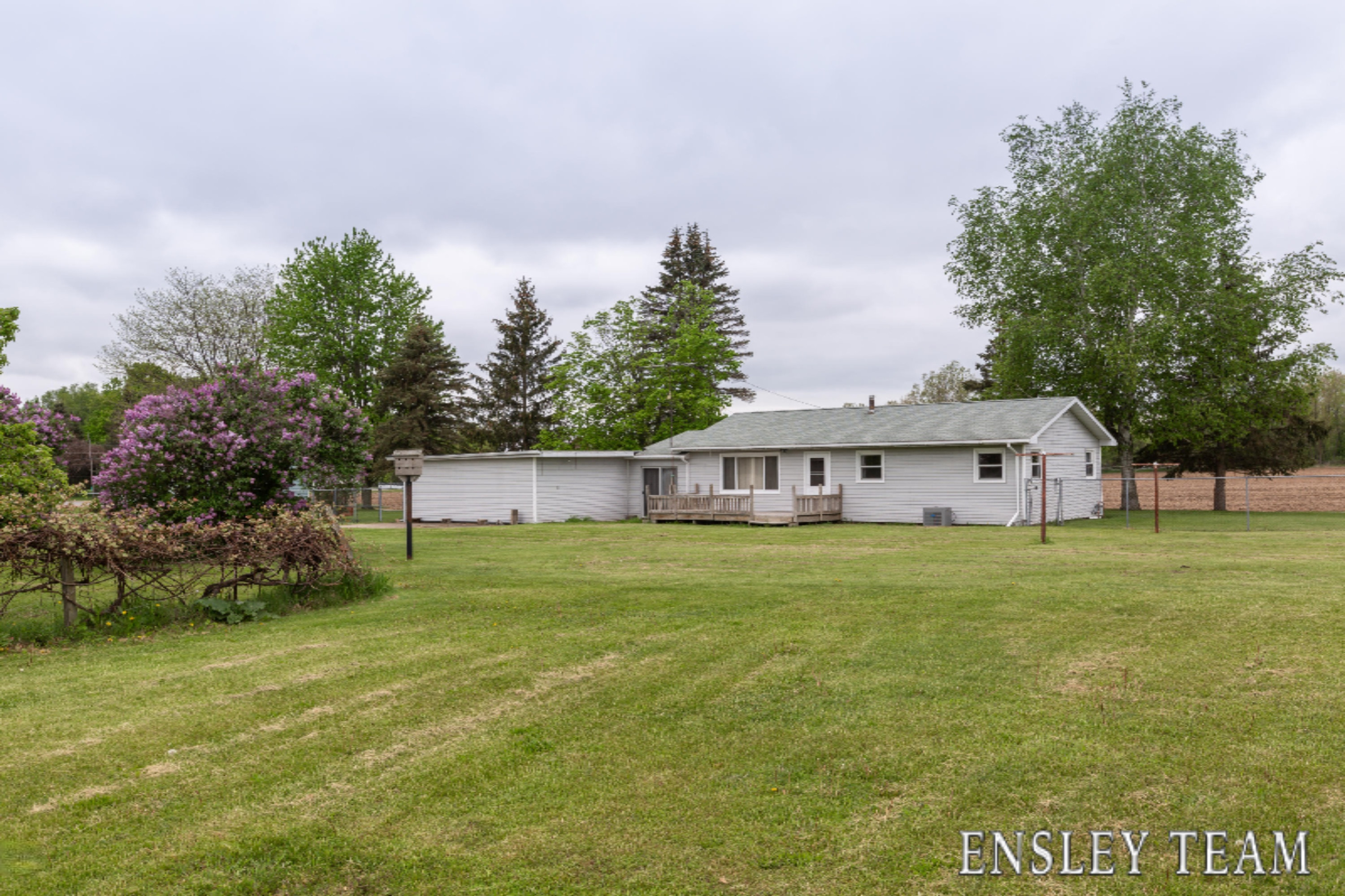 1233 Waldron Road South Crystal, MI 48818 - Photo 2 of 19 Ensley Team-1233 Waldron Rd Crystal-6