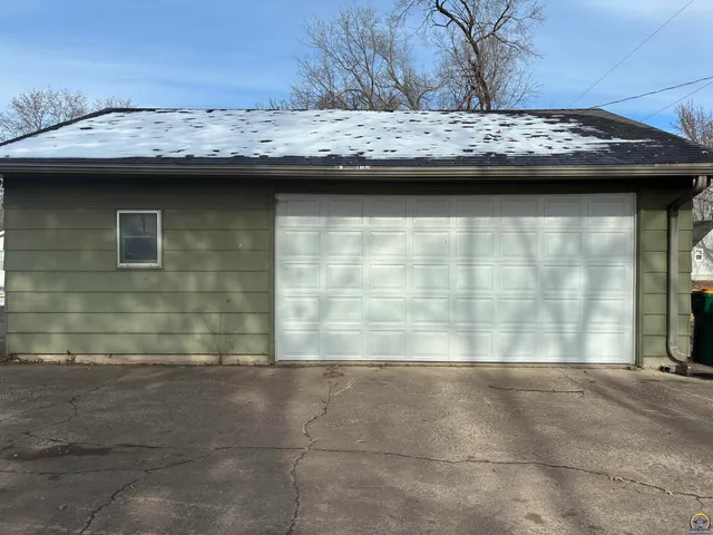 $135,000 | 430 Northeast Wabash Avenue, Topeka, KS 66616