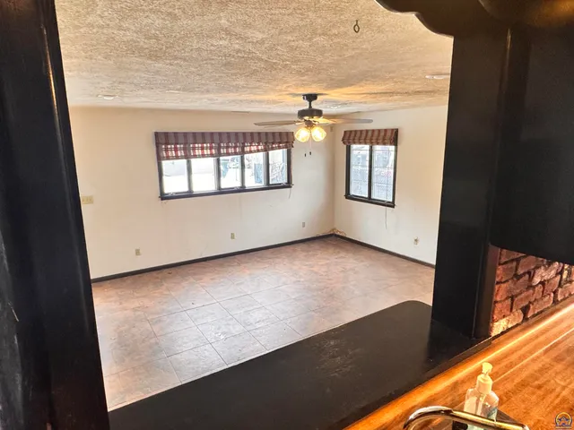 $135,000 | 430 Northeast Wabash Avenue, Topeka, KS 66616