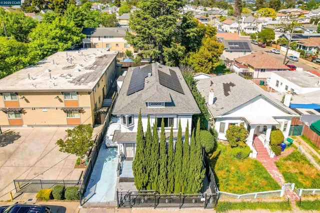 $720,000 | 2510 East 21st Street, Oakland, CA 94601