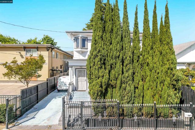 $675,000 | 2510 East 21st Street, Oakland, CA 94601