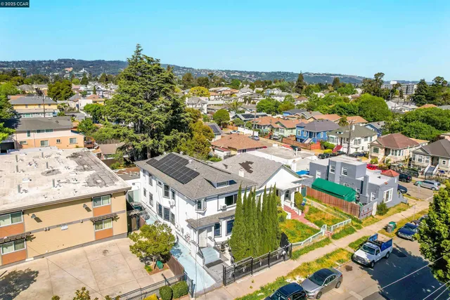 $720,000 | 2510 East 21st Street, Oakland, CA 94601