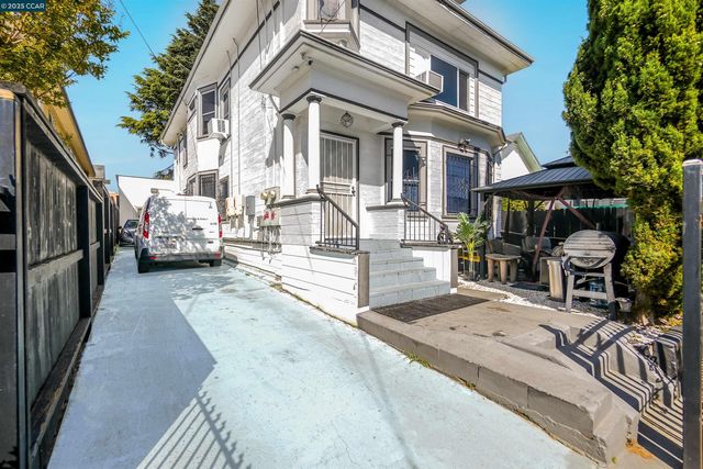 $675,000 | 2510 East 21st Street, Oakland, CA 94601