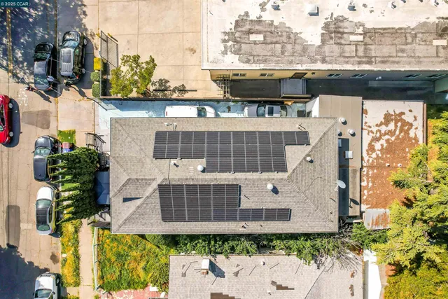 $720,000 | 2510 East 21st Street, Oakland, CA 94601