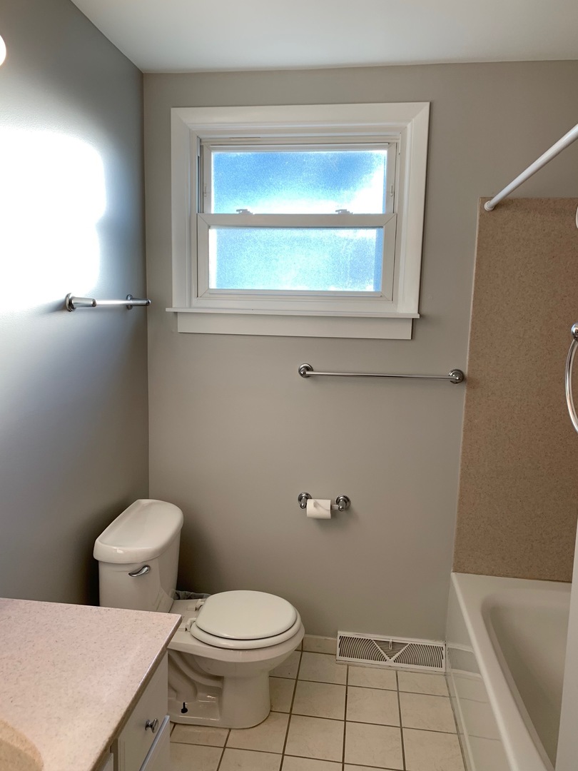 3608 East Frontage Road Rolling Meadows, IL 60008 - Photo 21 of 22