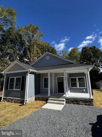 $2,195 | 38 Meadow View Lane, Colonial Beach, VA 22443