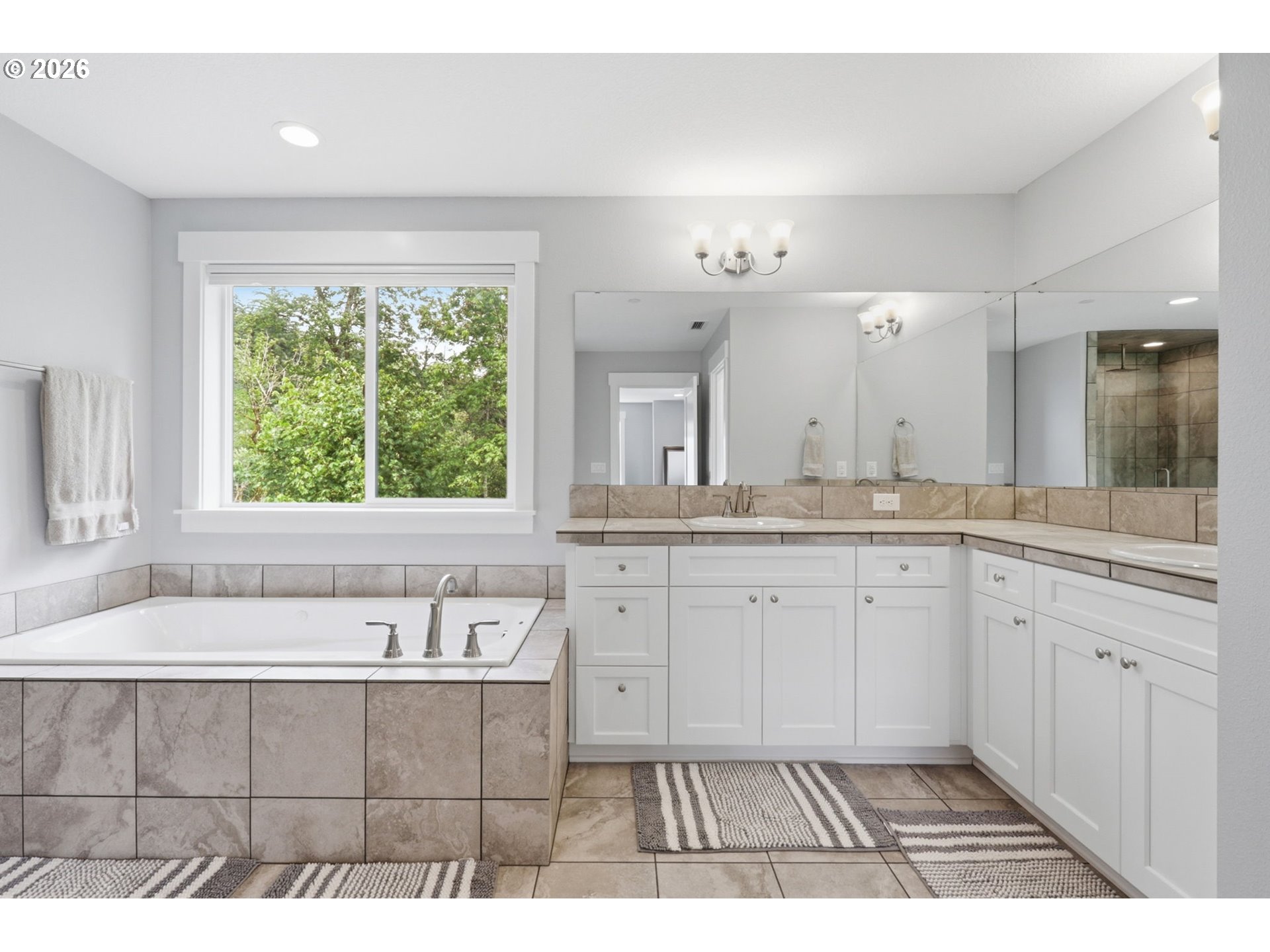 9526 North Woodland Street Camas, WA 98607 - Photo 11 of 34