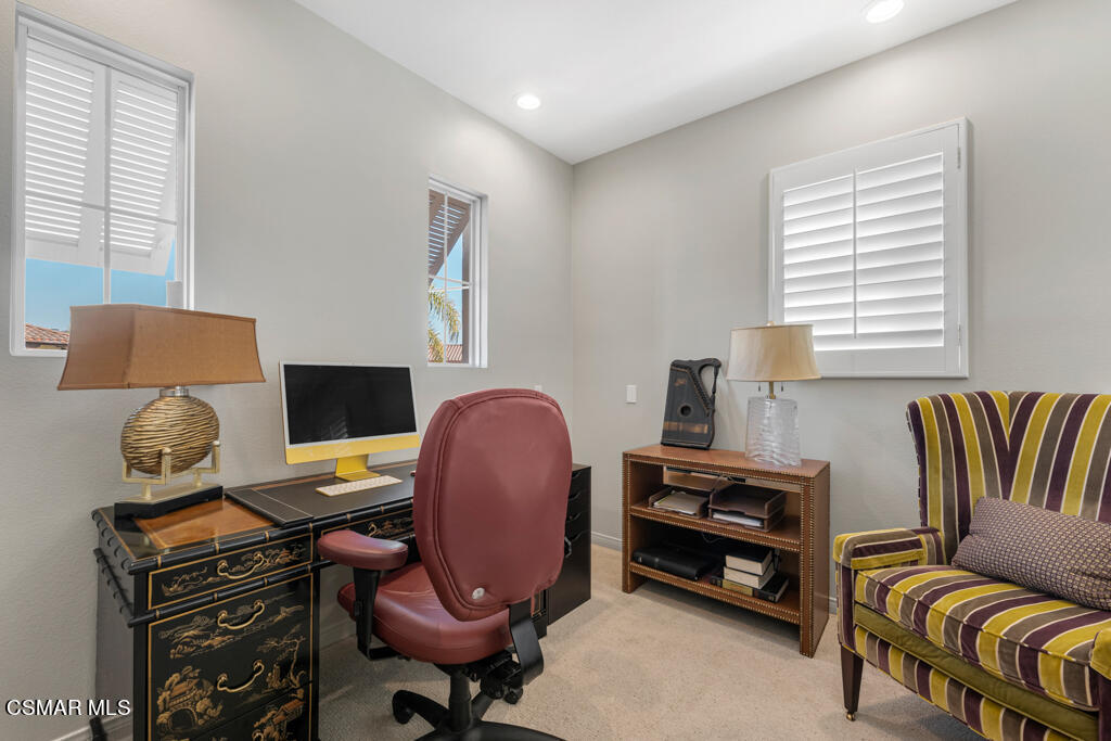 5937 Indian Terrace Drive Simi Valley, CA 93063 - Photo 30 of 75 5937 Indian Terrace Dr- HsHProd -31