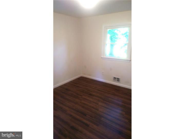 20 Smith Street Howell, NJ 07731 - Photo 12 of 15